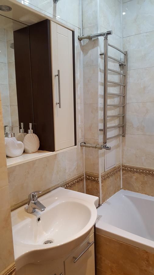 Apartment On Nazarbayeva 77 Алма Ата Екстериор снимка