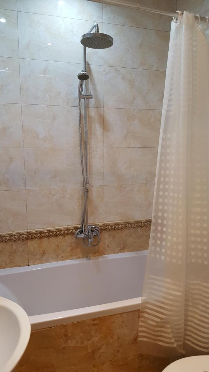 Apartment On Nazarbayeva 77 Алма Ата Екстериор снимка